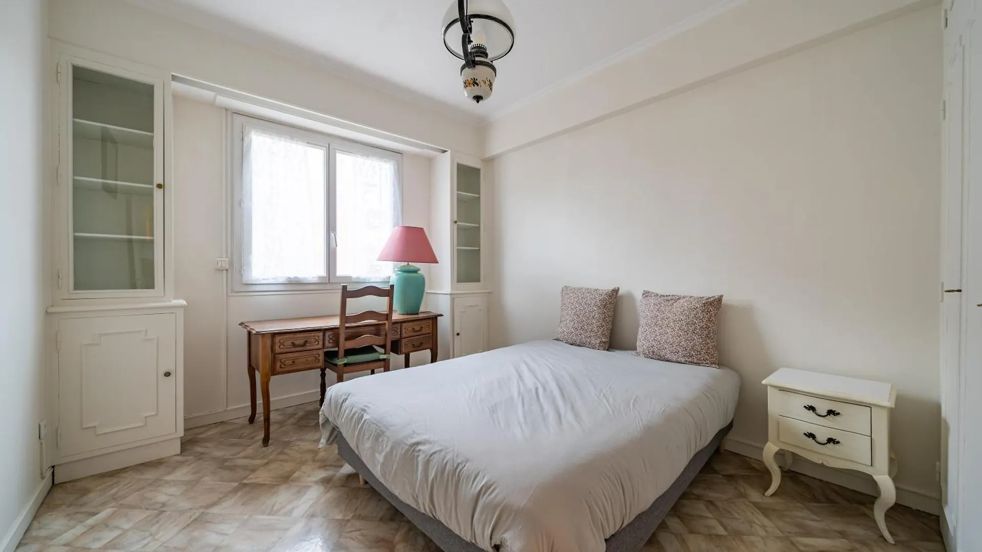 Grand 3 Pieces Calme - Nice - Garage Apartment